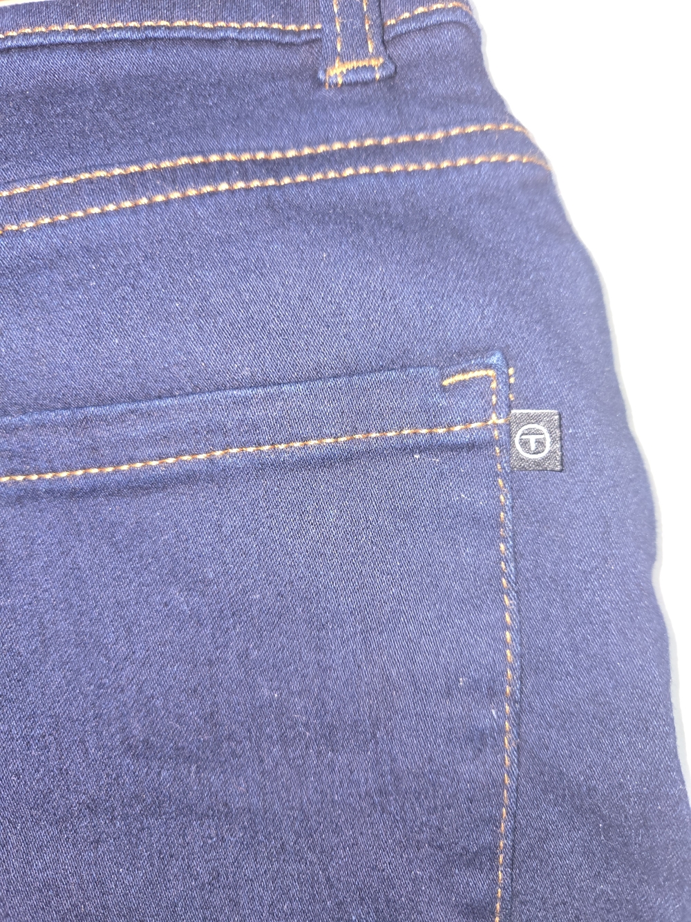 Tahari Dark Indigo Skinny Jeans- Double Button Women Size 4 NWT - Picture 10 of 13